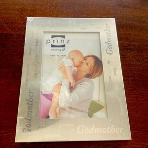 NWT Metal “Godmother” Frame